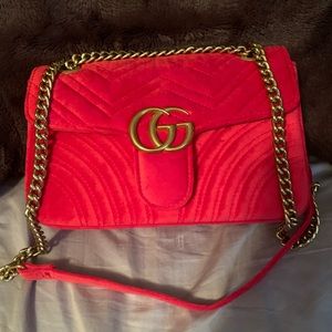 authentic looking Gucci bag